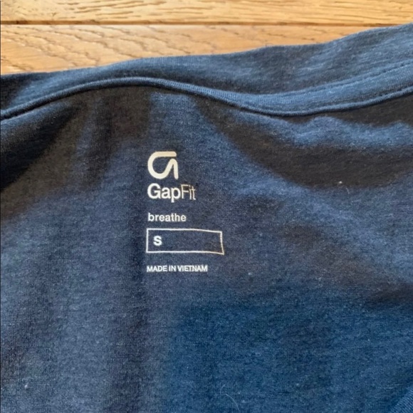 Gap Fit Slouchy T-Shirt-SMALL - Picture 3 of 5